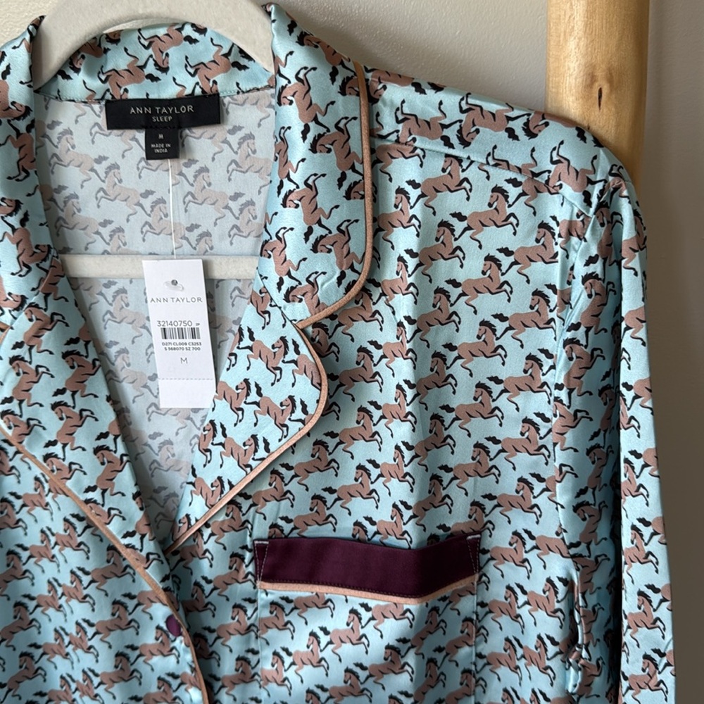 Ann Taylor Silky Horse Print Pajama Lightweight PJ Set Blue Brown Burgandy M NWT - Picture 5 of 16
